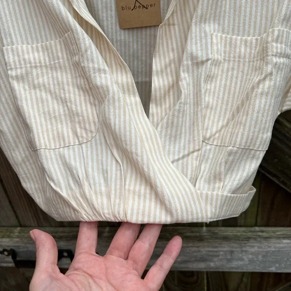 👗Blu Pepper cropped Cream Striped Top - Picture 5 of 8